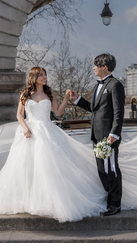 Paris wedding photographer Eiffel Tower Chouette Love